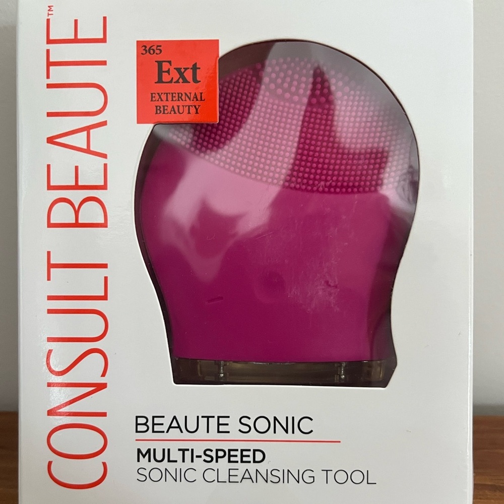 Consult Beaute Multi-Speed Sonic Cleansing Tool in Pink